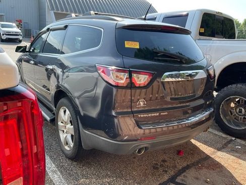 Used 2017 Chevrolet Traverse Premier w/ LPO, 'HIT The Road' Package AWD/4WD image 4