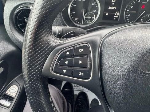 Used 2022 Mercedes-Benz Metris image 21