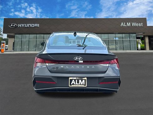 Certified 2025 Hyundai Elantra Sport FWD image 6