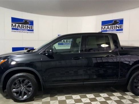 Used 2025 Honda Ridgeline Sport image 7