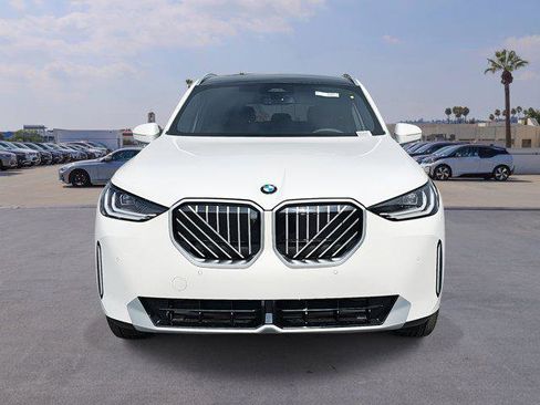 New 2026 BMW X3 xDrive30 w/ Premium Package image 2