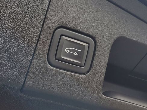 Used 2023 Cadillac XT5 Premium Luxury w/ LPO, Floor Liner Package AWD/4WD image 31