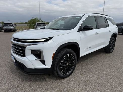 New 2026 Chevrolet Traverse LT image 5