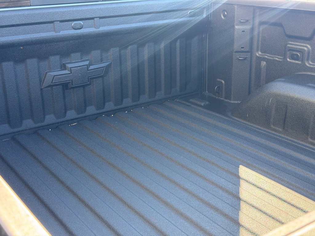 Used 2024 Chevrolet Silverado 1500 RST AWD/4WD image 9