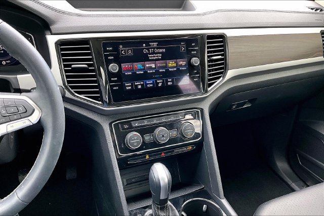 Used 2023 Volkswagen Atlas SE w/ Panoramic Sunroof Package FWD image 15