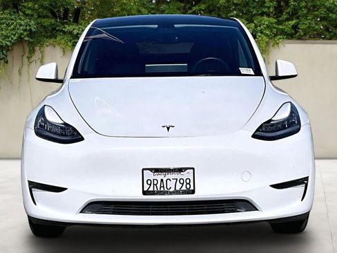 Used 2021 Tesla Model Y Long Range image 2