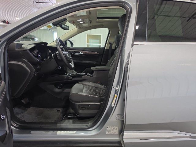 Used 2023 Buick Envision Avenir AWD/4WD image 22