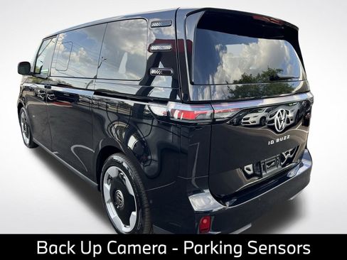 Used 2025 Volkswagen ID. Buzz Pro S RWD image 7