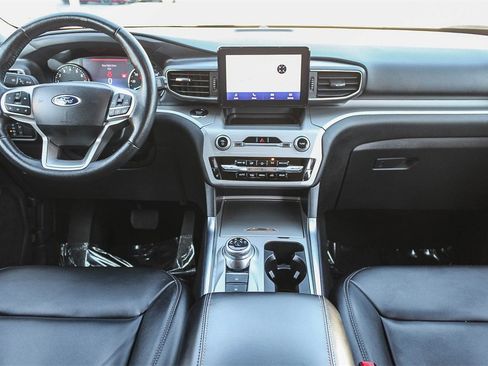 Used 2023 Ford Explorer XLT w/ Equipment Group 202A image 16