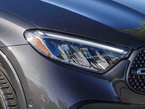 New 2026 Mercedes-Benz GLC 300 image 8