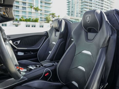 Used 2020 Lamborghini Huracan EVO AWD/4WD image 31