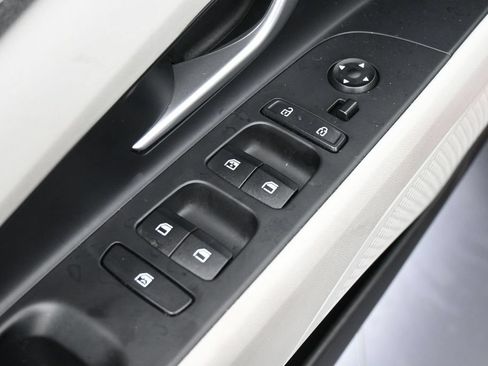 Used 2024 Hyundai Elantra Limited FWD image 14