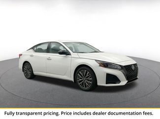 Used 2025 Nissan Altima 2.5 SV FWD video 1