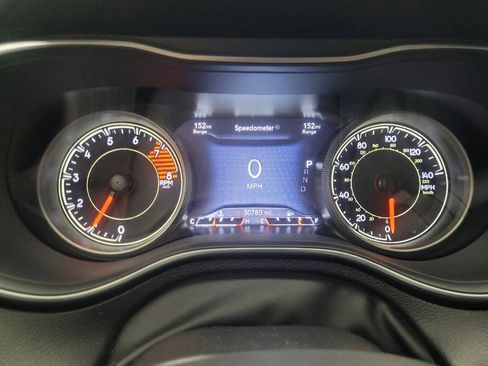 Used 2022 Jeep Cherokee Trailhawk w/ Trailer Tow Group AWD/4WD image 23