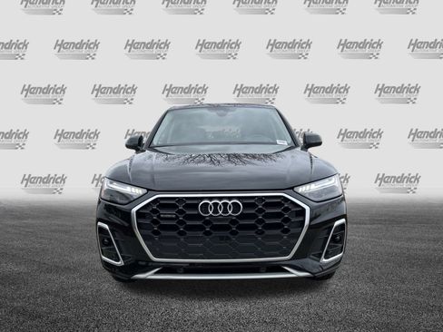 Used 2023 Audi Q5 2.0T Prestige w/ Prestige Package image 3