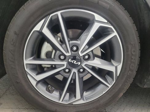 Used 2023 Kia Forte LXS w/ LXS Technology Package image 31