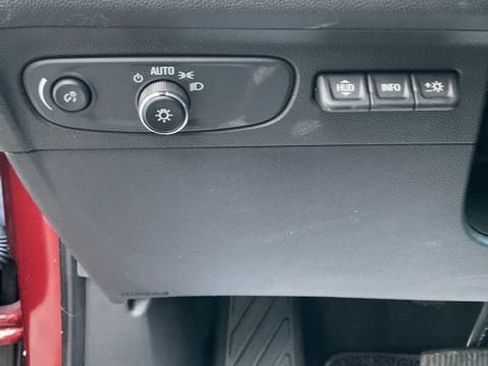 Used 2023 Buick Envision Avenir AWD/4WD image 32