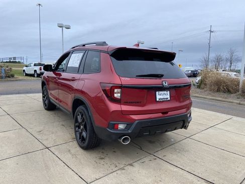 Used 2024 Honda Passport Black Edition image 8