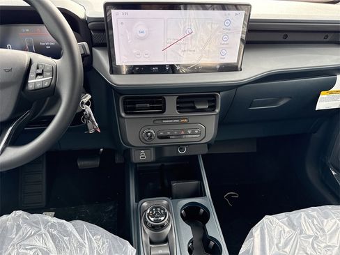 New 2025 Ford Maverick XL w/ Equipment Group 101A image 12