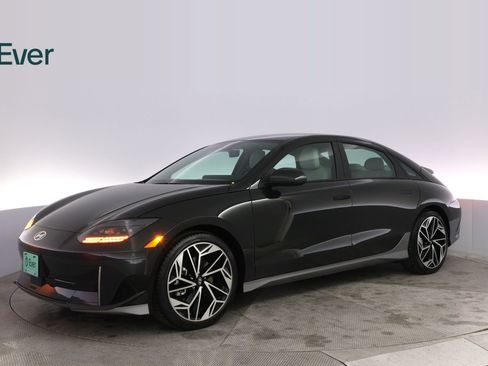 Used 2024 Hyundai Ioniq 6 Limited RWD image 18