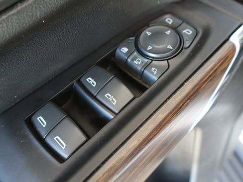 Used 2022 Chevrolet Silverado 2500 High Country image 19