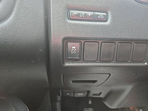 Used 2015 Nissan Murano S w/ Cargo Package AWD/4WD image 19