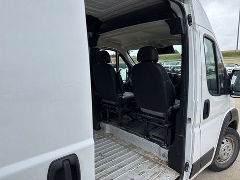 Used 2024 RAM ProMaster 2500 w/ Convenience Group FWD image 13