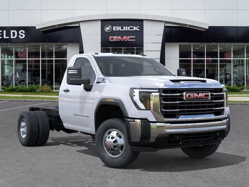 New 2026 GMC Sierra 3500 Pro AWD/4WD image 7