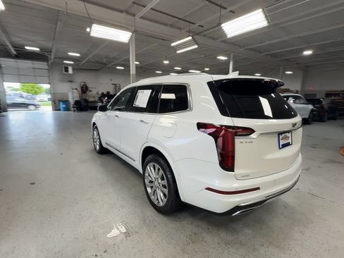 Used 2024 Cadillac XT6 Premium Luxury w/ Technology Package AWD/4WD image 9