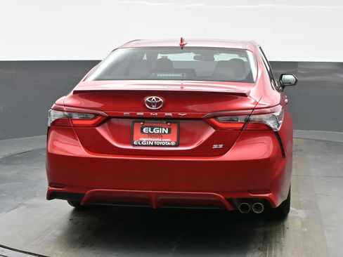 Used 2023 Toyota Camry SE image 5