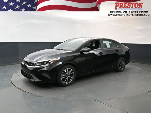 Used 2024 Kia Forte LXS w/ LXS Technology Package FWD image 1