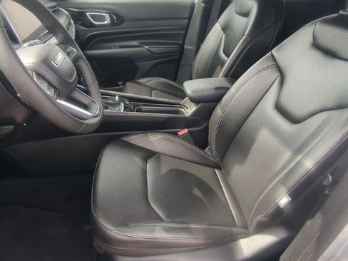 Used 2024 Jeep Compass Limited w/ High Altitude Package image 11