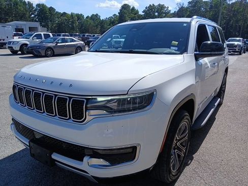 Used 2024 Jeep Wagoneer Series II AWD/4WD image 7