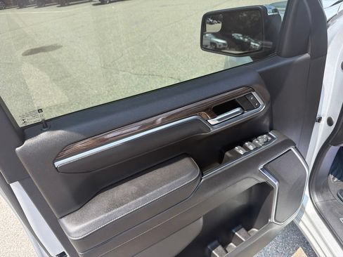 Certified 2022 Chevrolet Silverado 1500 LT AWD/4WD image 26