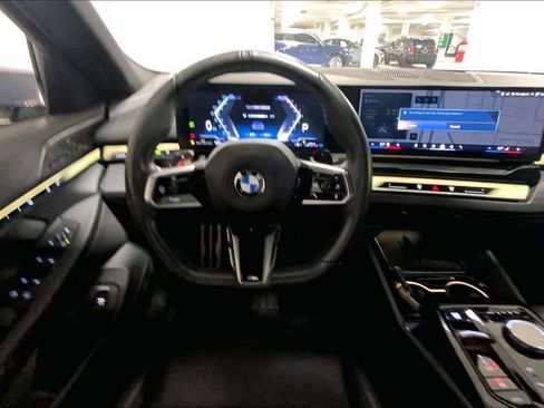 Certified 2024 BMW 540i xDrive w/ Premium Package AWD/4WD image 5