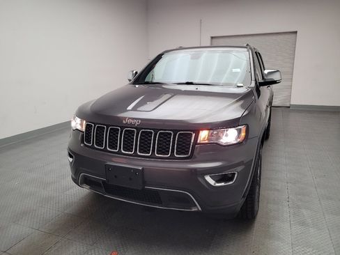 Used 2018 Jeep Grand Cherokee Limited AWD/4WD image 15