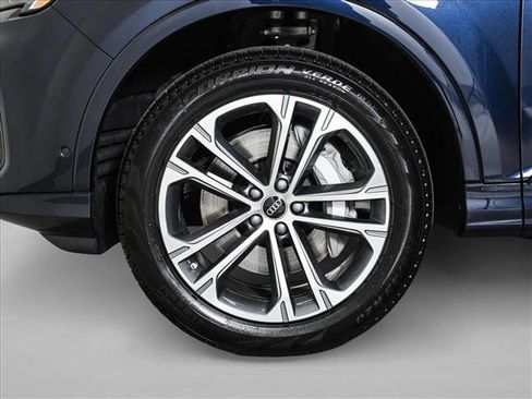 New 2026 Audi Q7 2.0T Premium image 25