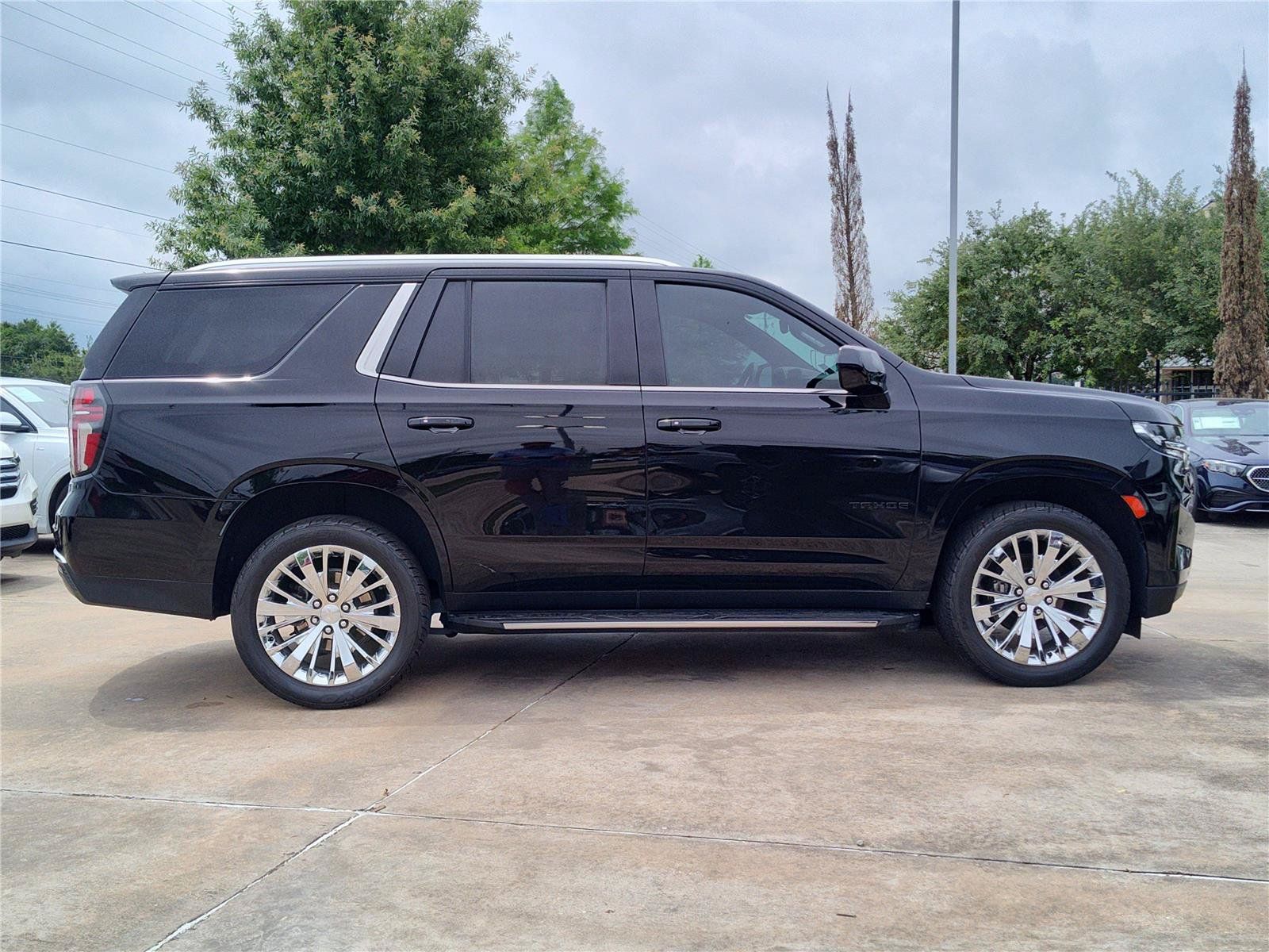 Used 2023 Chevrolet Tahoe LS w/ Driver Alert Package RWD image 8
