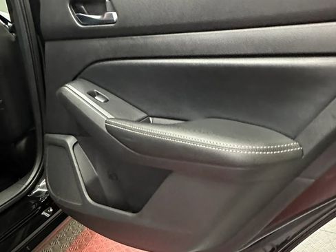 Used 2019 Nissan Altima 2.5 Platinum FWD image 27