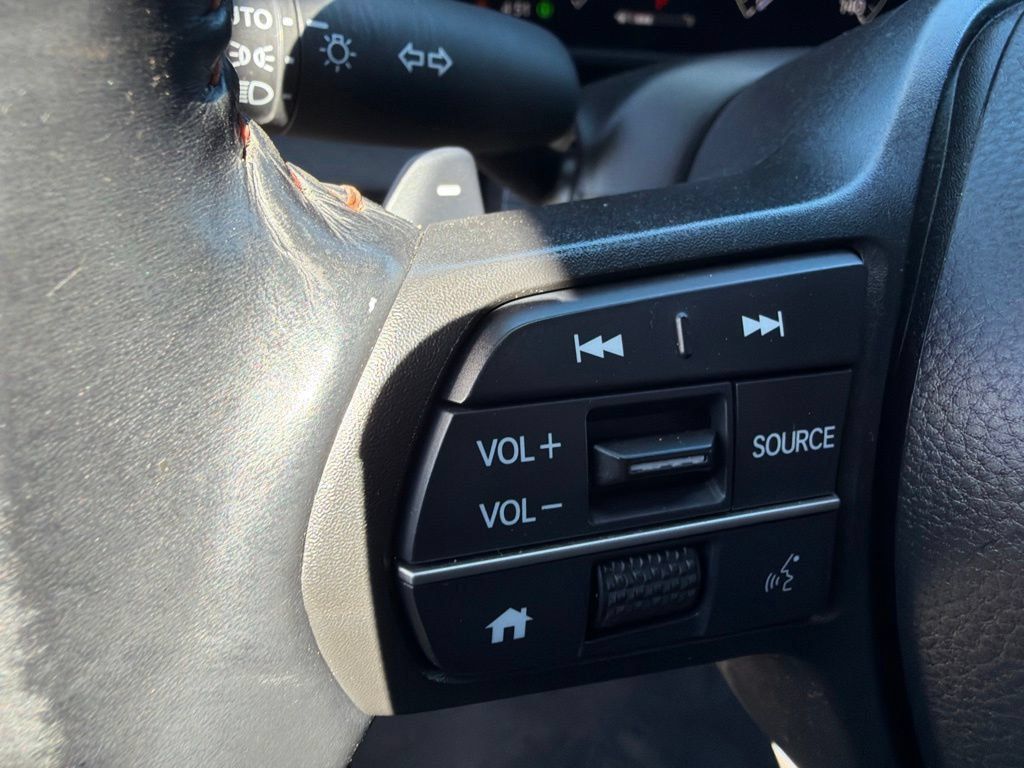 Used 2024 Honda CR-V Sport image 21