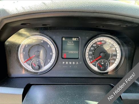 Used 2018 RAM 1500 Express AWD/4WD image 17