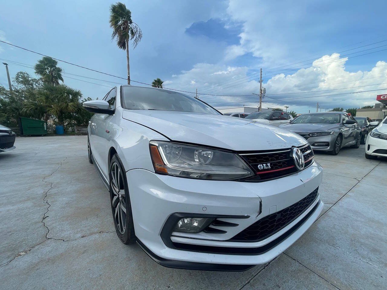 Used 2018 Volkswagen Jetta GLI FWD image 17