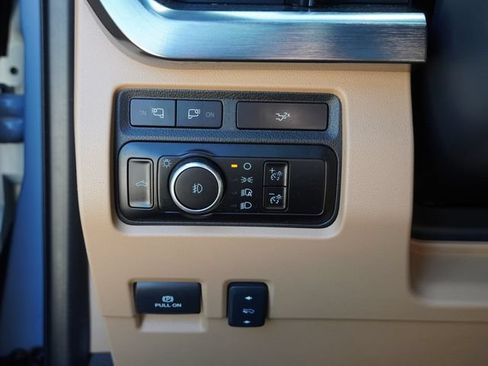 Used 2024 Ford F350 Lariat w/ FX4 Off-Road Package AWD/4WD image 22