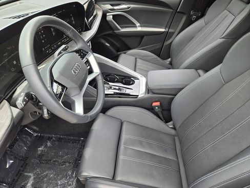 Certified 2025 Audi Q5 Premium Plus w/ Premium Plus AWD/4WD image 17