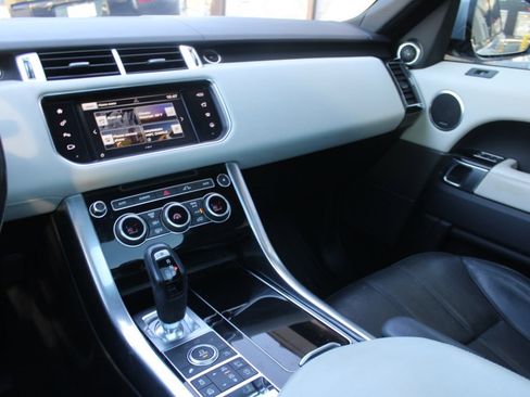 Used 2016 Land Rover Range Rover Sport HSE image 22