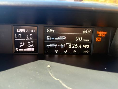 Used 2017 Subaru Forester 2.5i Touring w/ Popular Package #1 AWD/4WD image 23