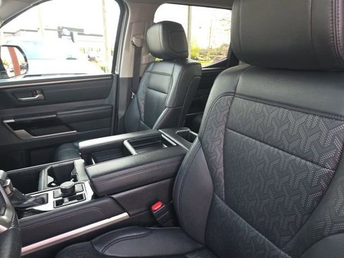 Used 2024 Toyota Tundra Limited image 11