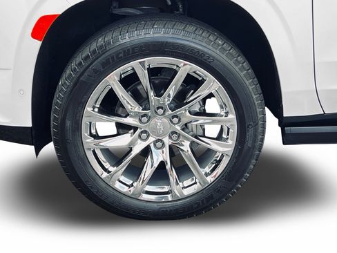Used 2022 Cadillac Escalade ESV Premium Luxury Platinum w/ LPO, Floor Liner Package AWD/4WD image 12