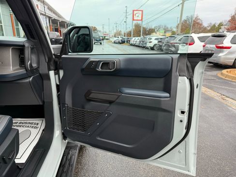 Used 2024 Ford Bronco Outer Banks image 8