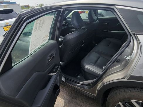 Used 2025 Toyota Crown XLE image 9